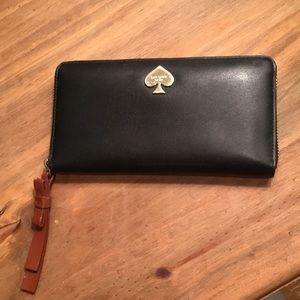 Black kate spade wallet